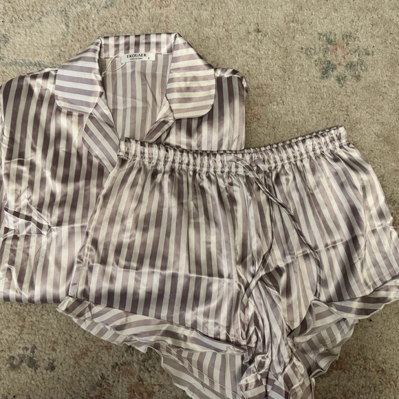 Striped Set - Picture 2 of 4